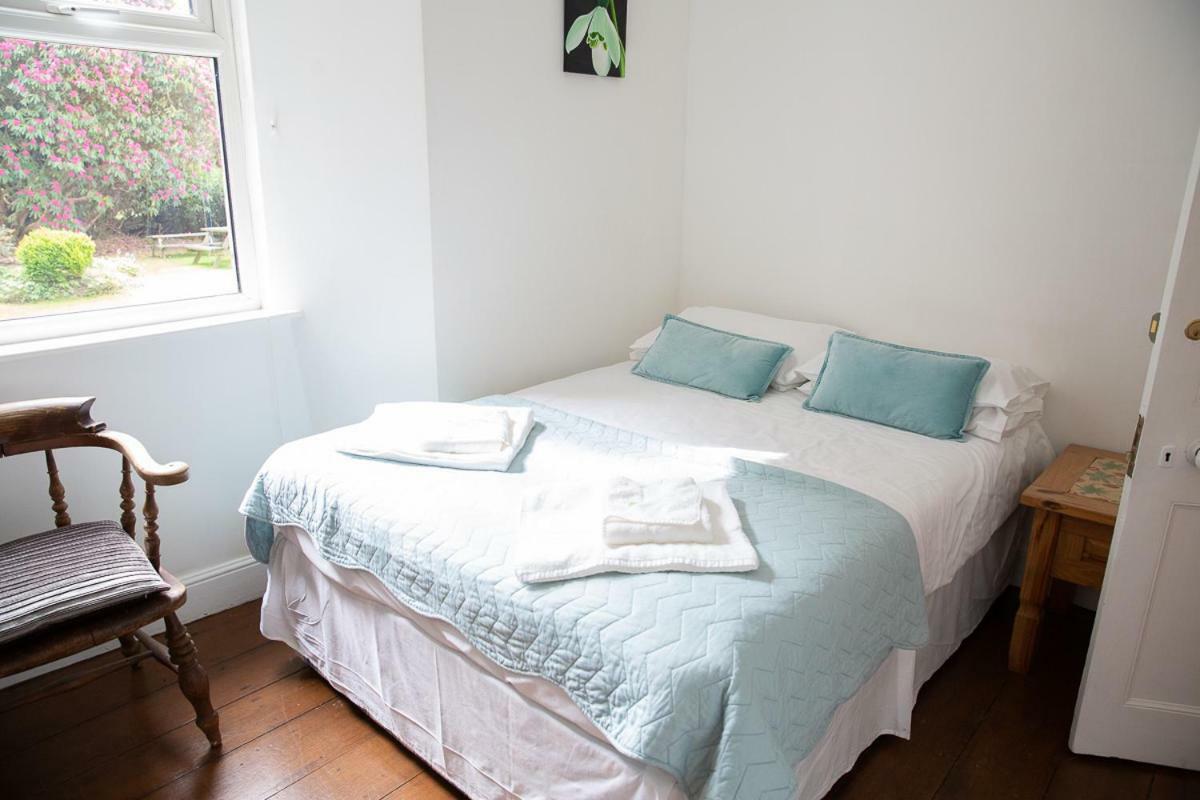 Knightor Manor Bed & Breakfast Penwithick Екстериор снимка